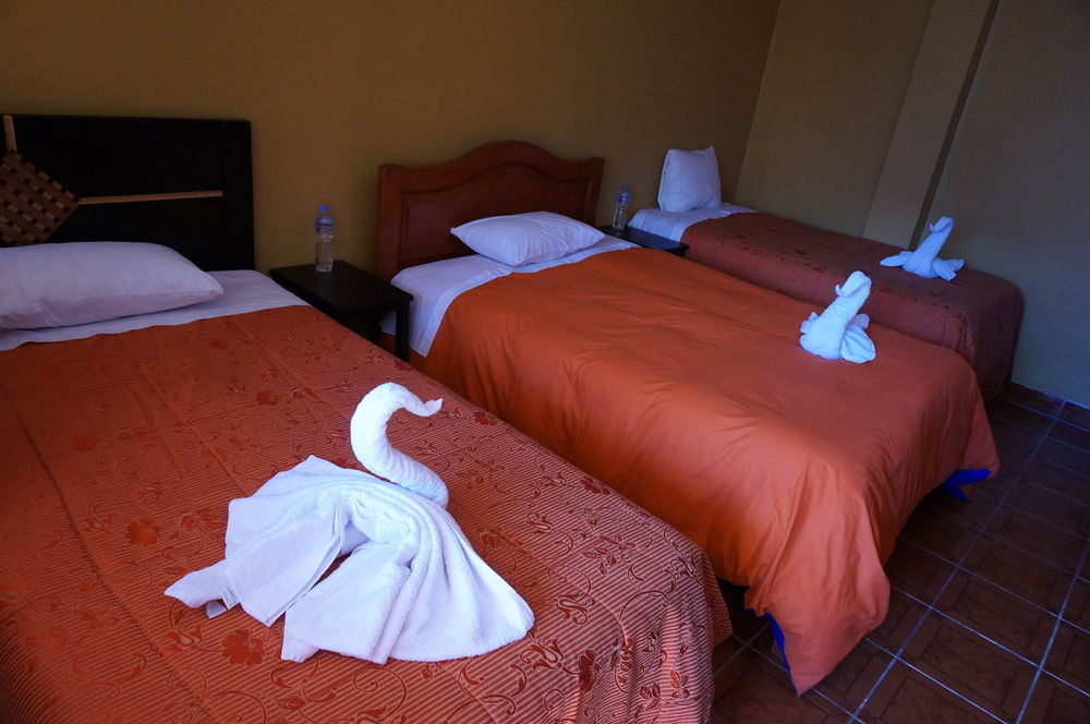 Wasi Away Hostel Ollantaytambo Buitenkant foto