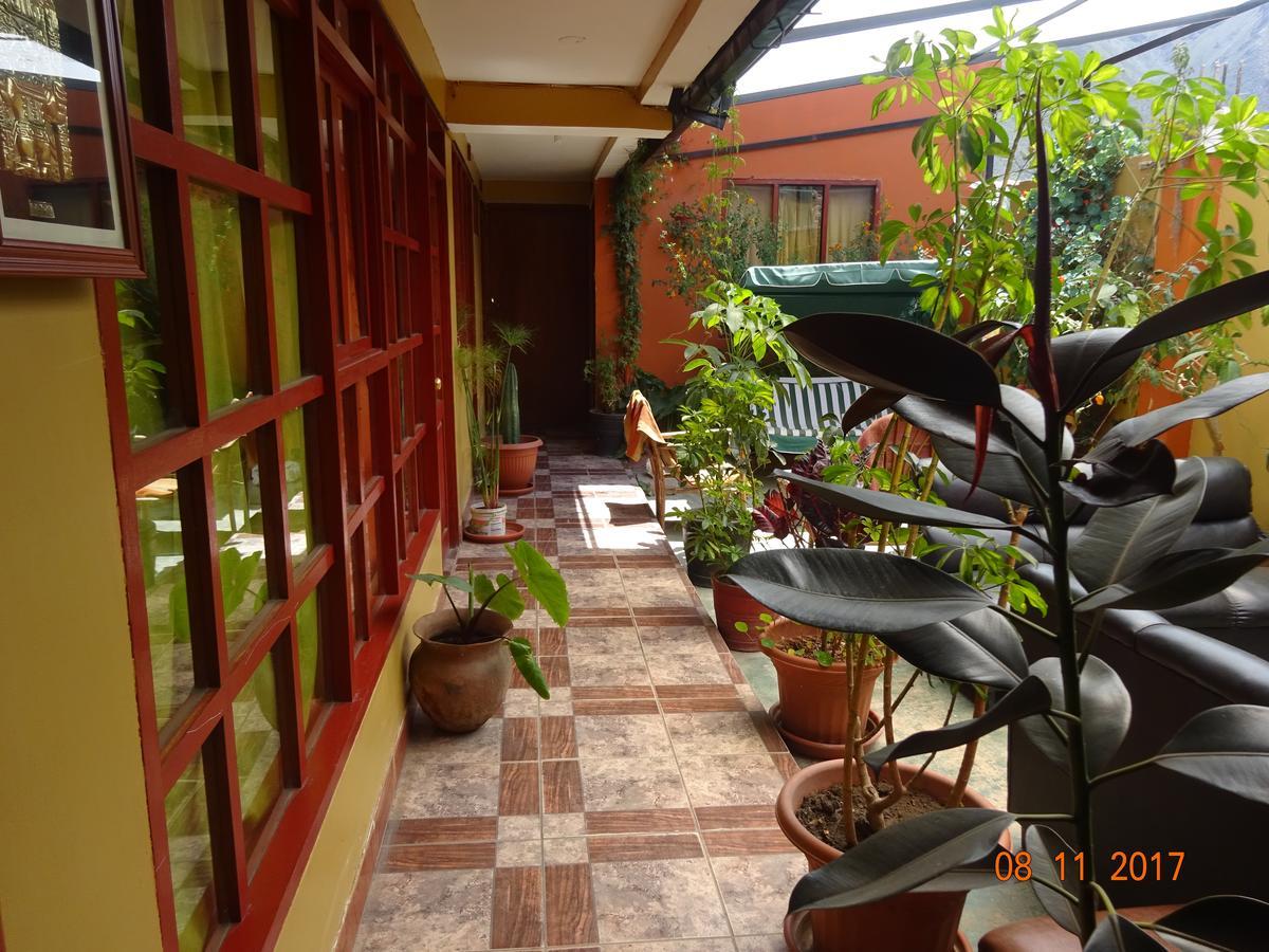 Wasi Away Hostel Ollantaytambo Buitenkant foto